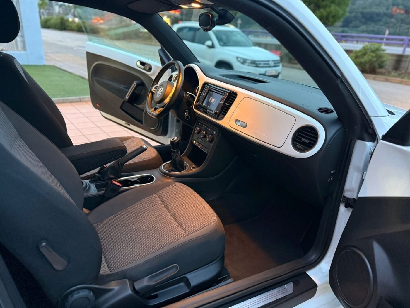 VOLKSWAGEN Beetle Connection 2.0 TDI BMT