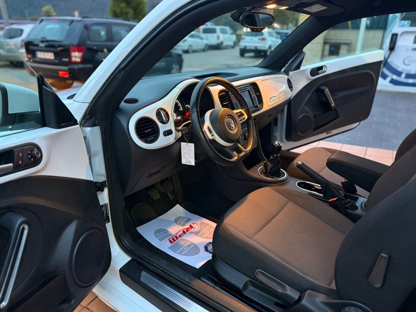VOLKSWAGEN Beetle Connection 2.0 TDI BMT