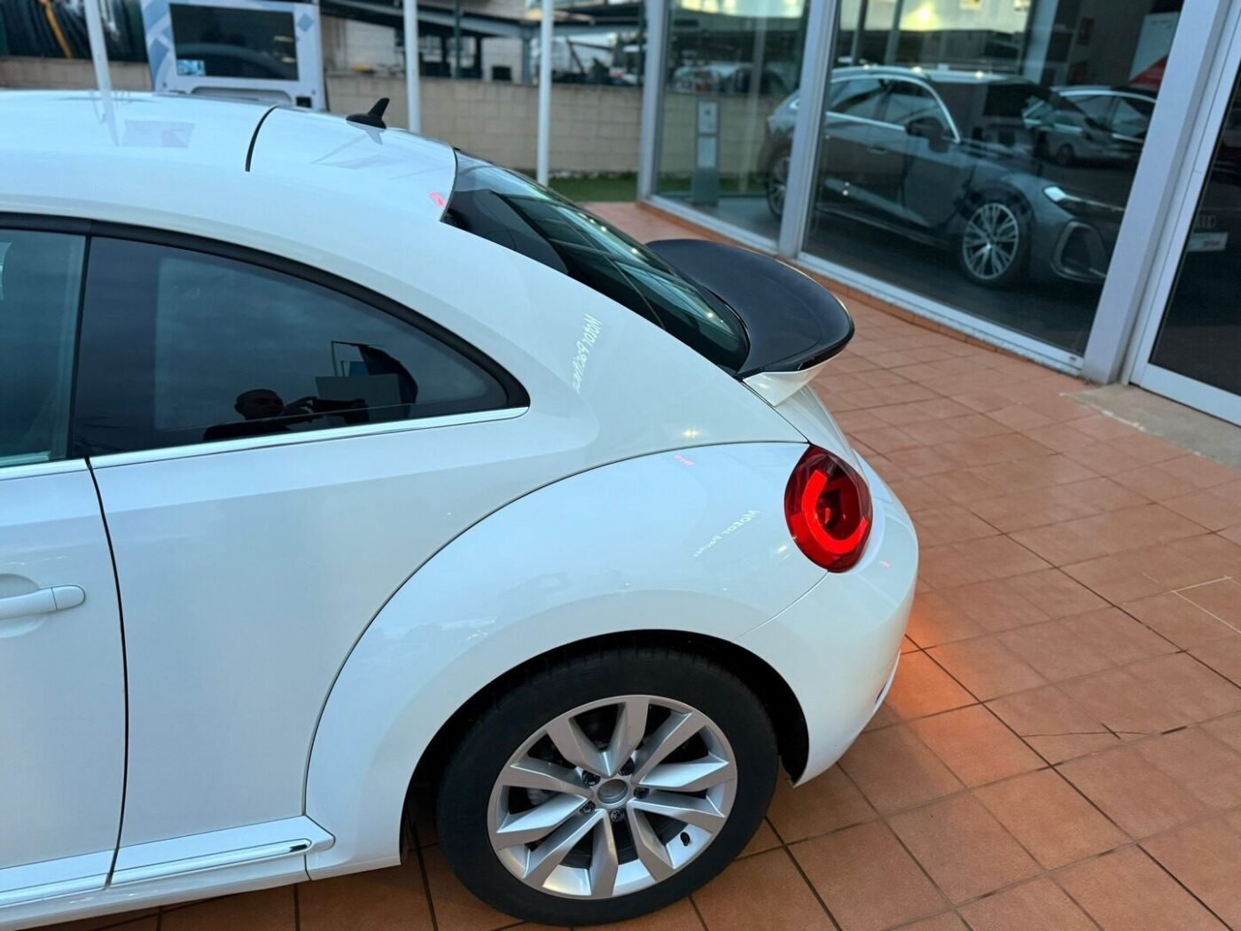 VOLKSWAGEN Beetle Connection 2.0 TDI BMT
