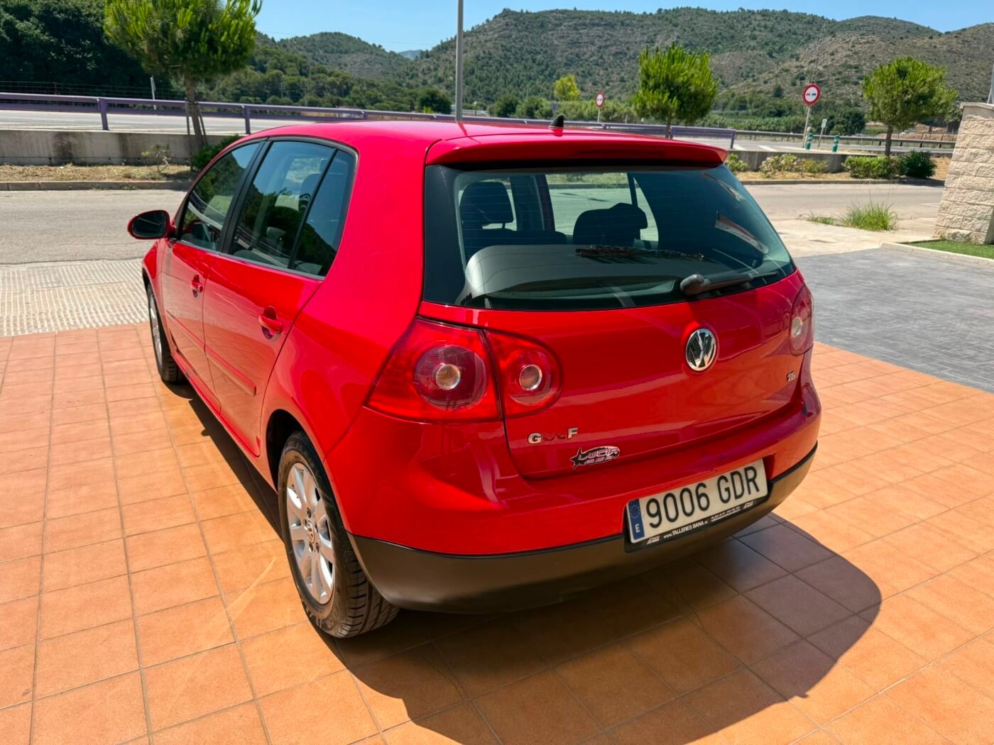 VOLKSWAGEN Golf 1.6 gasolina 102cv