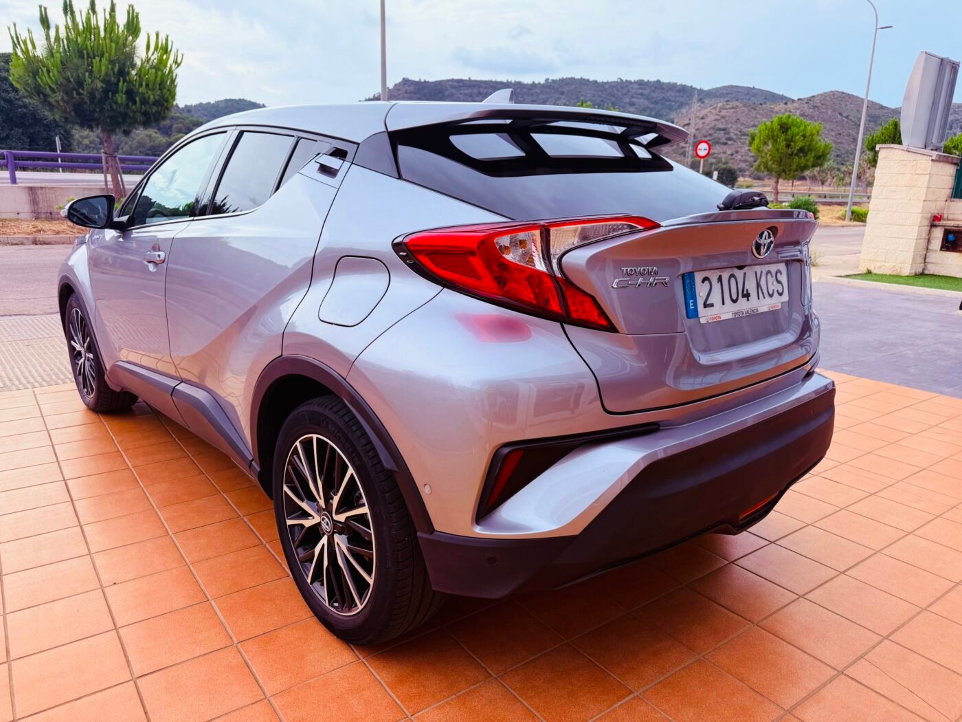 TOYOTA C-HR