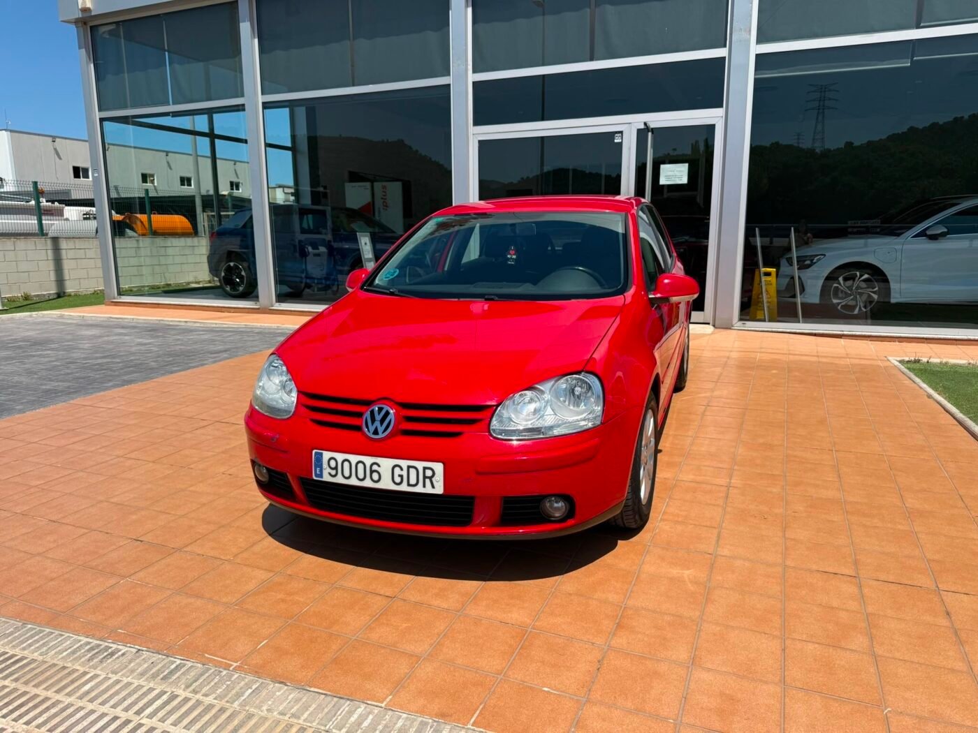 VOLKSWAGEN Golf 1.6 gasolina 102cv