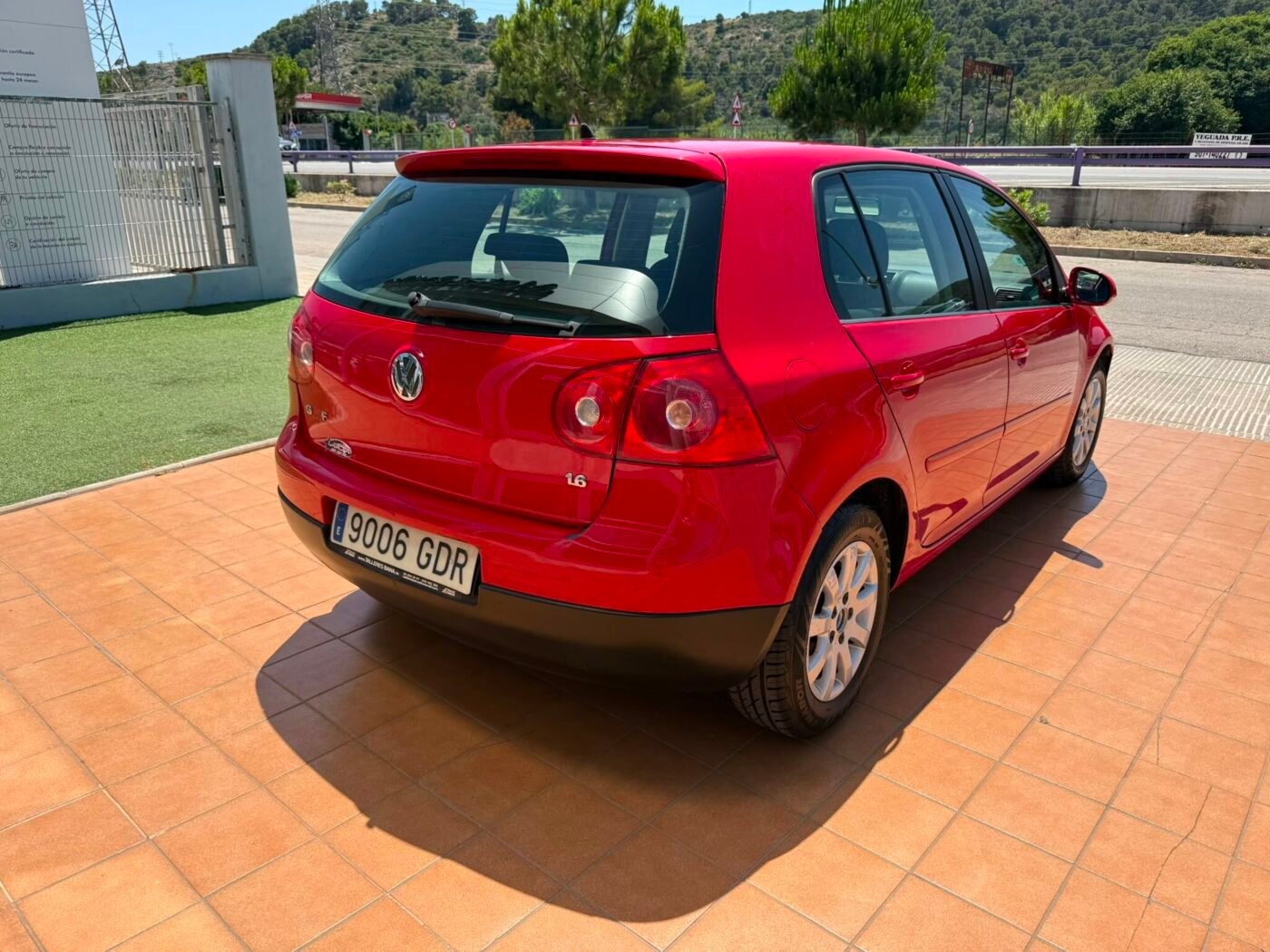 VOLKSWAGEN Golf 1.6 gasolina 102cv