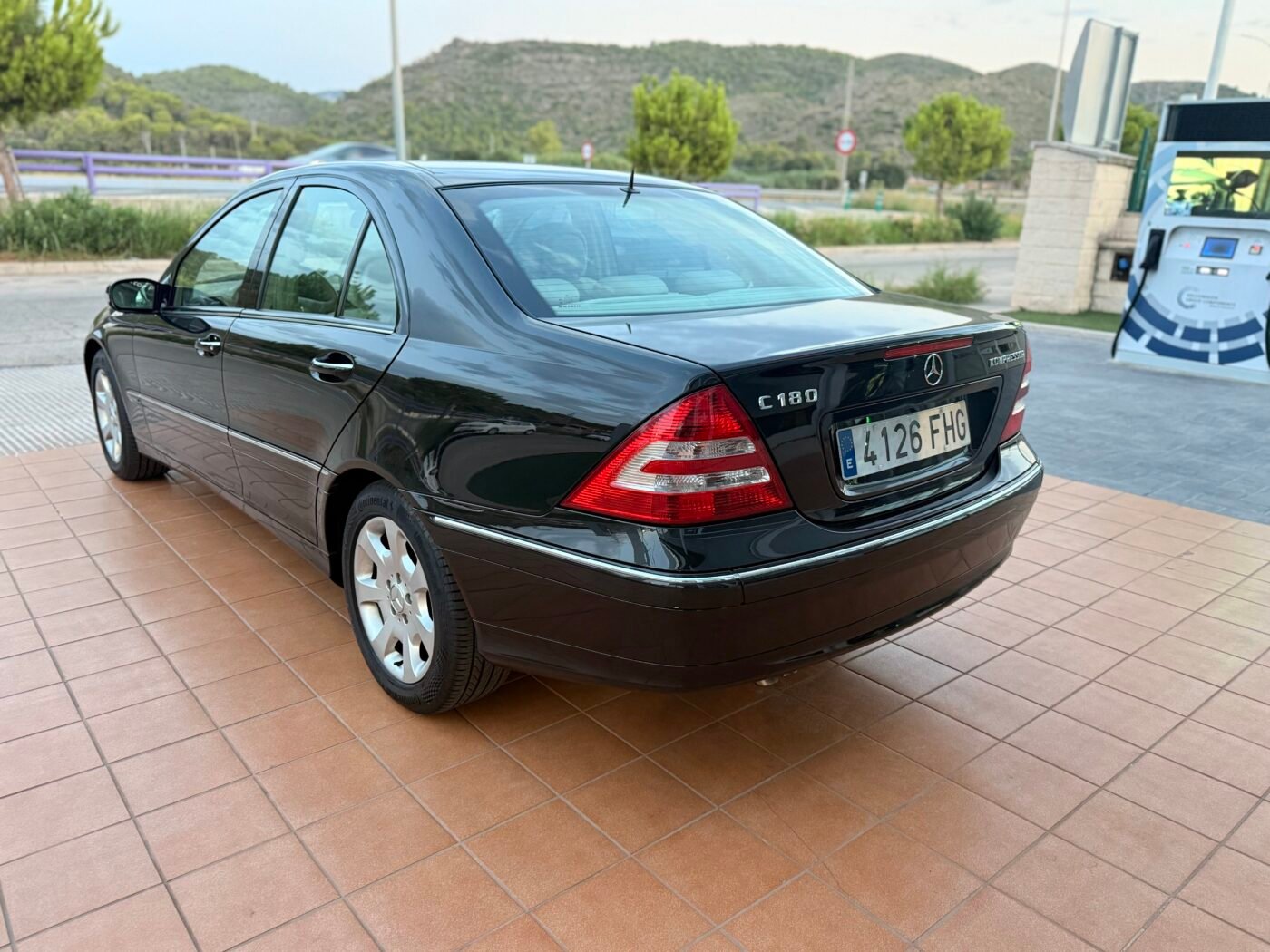 MERCEDES-BENZ C180 KOMPRESSOR