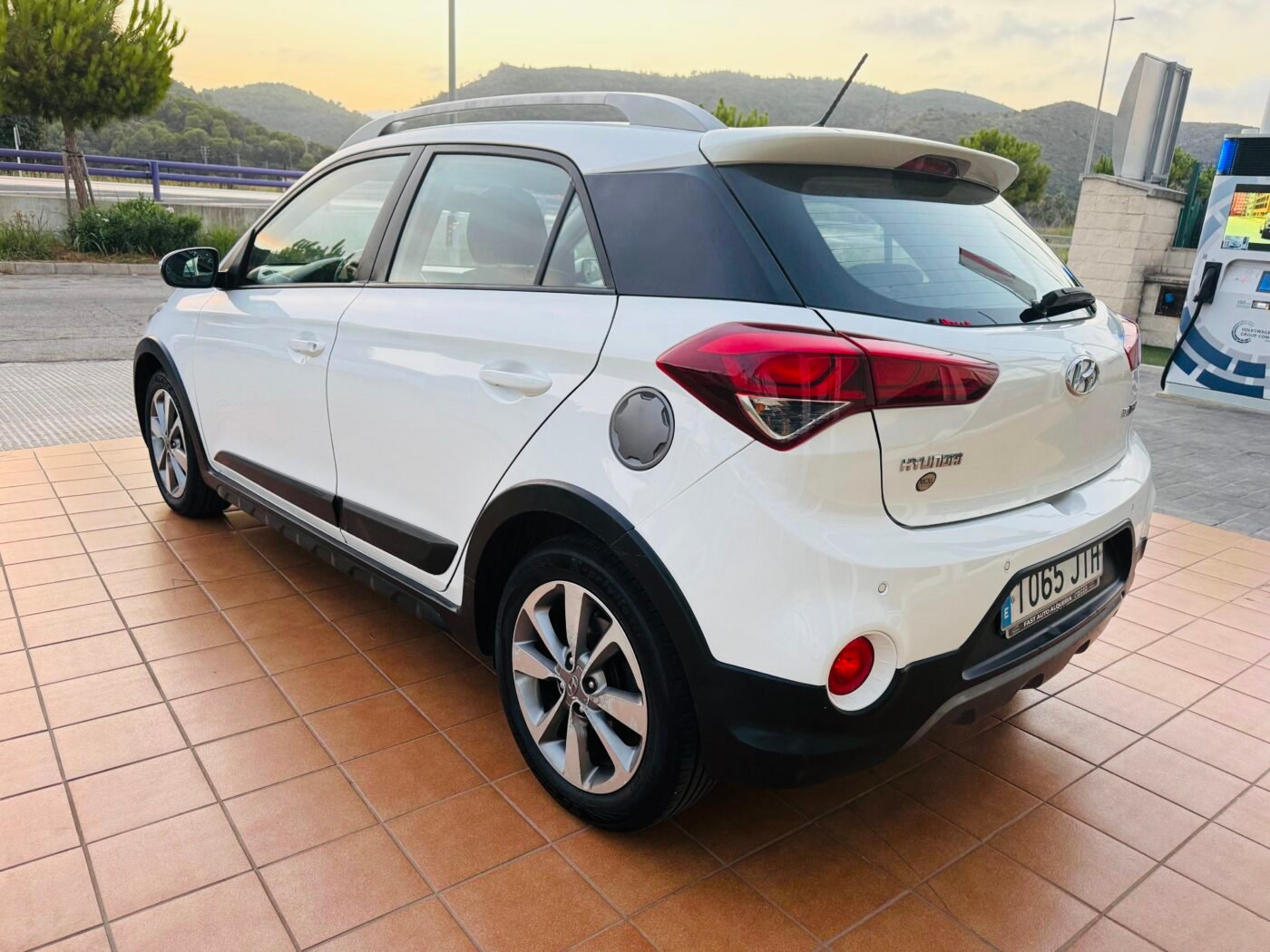 HYUNDAI i20 ACTIVE 1.0TGDI
